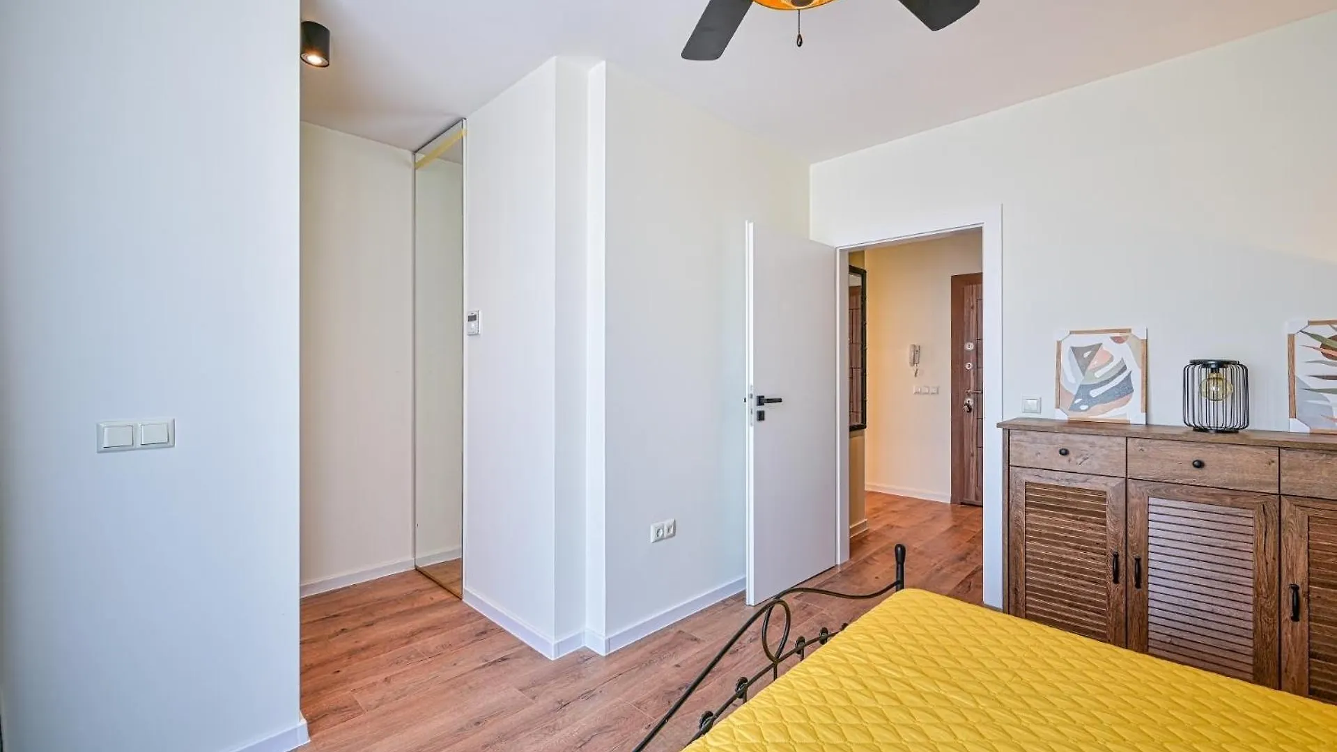 Tropicana Terrace 1 Bedroom Sofia 0*,
